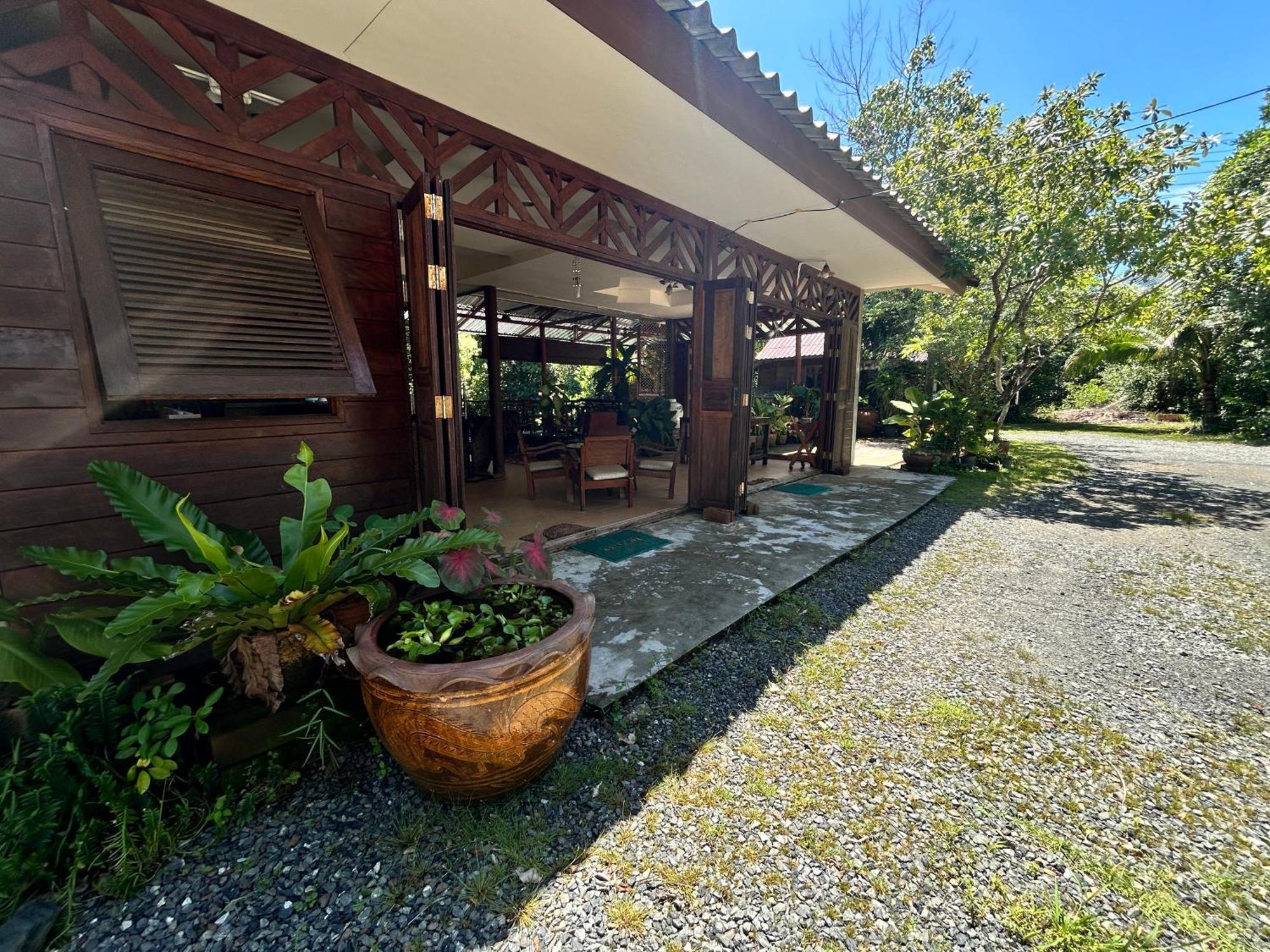 Suchanaree@Laemngop Trat Exterior foto